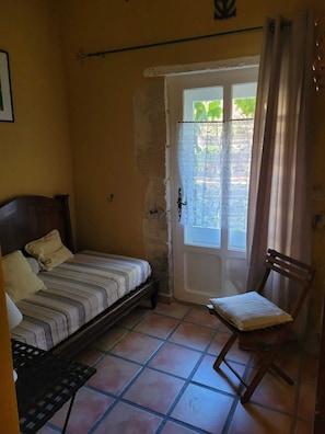 Single bed
