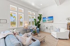 1st Floor Open Concept Living Area