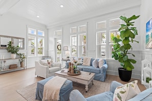1st Floor Living Room