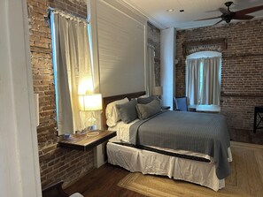 Luxurious king bed with a very comfortable mattress