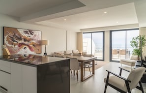 Living & dinning area