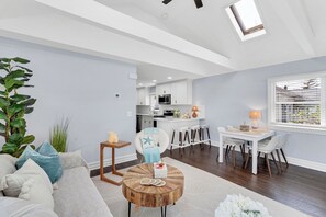 Kitchen countertop with 3 barstools 