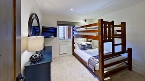 Full with twin above bunkbed