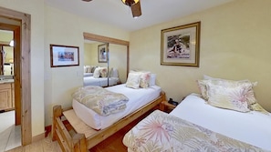 2 twin beds + trundle