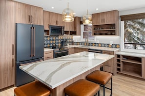 Kitchen Island seating for 4 people