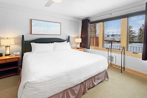 King Bed and Twin Bunkbeds