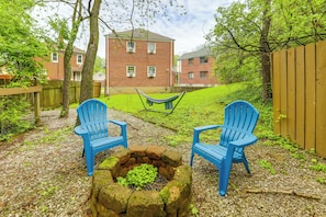 Shared Backyard & Fire Pit