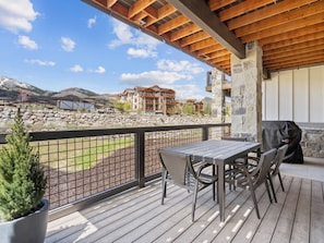 Balcony / View