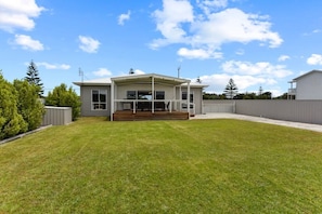 Fully enclosed lawn backyard for games