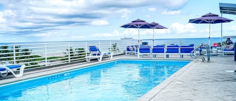 Rooftop pool