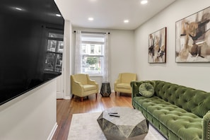 Living Room | 1st Floor | Smart TV | Free WiFi