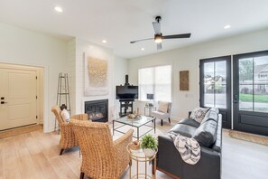 Living Area | Gas Fireplace | Smart TV w/ Cable | Board Games