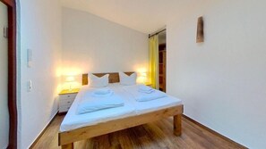 01 Ferienwohnung am Seliner See mit Terrasse