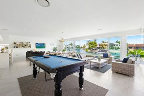 Spielezimmer