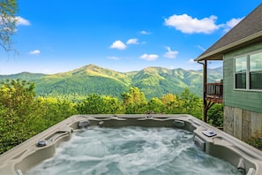 Bain à remous extérieur