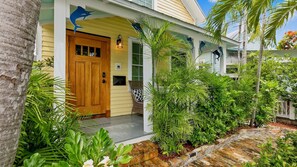 30-809 WHITEHEAD exterior front - 1