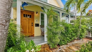 30-809 WHITEHEAD exterior front - 1