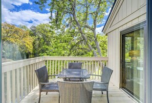 Private Deck