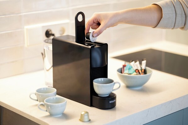 Kaffee und/oder Kaffeemaschine