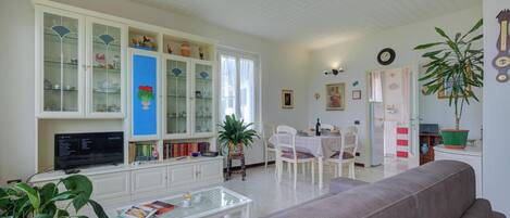 Living and dining room