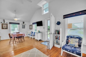 Floor, Flooring, Indoors, Hardwood, Home Decor