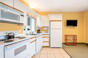 Whip up casual meals or snacks in a cozy kitchen that keeps your Cape escape feeling effortless and familiar.