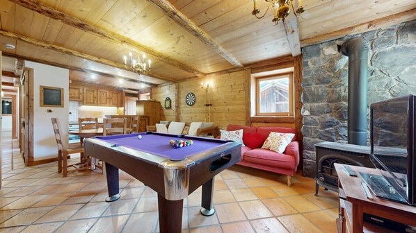 Sitting room/kitchen