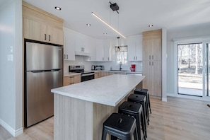 Kitchen (1)