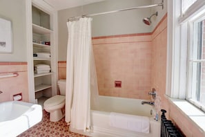 Faithfully restored Art Deco bathroom
