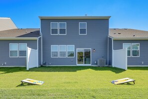 Backyard | Cornhole | Pond View