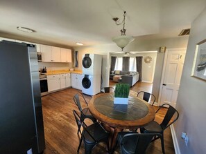 Kitchen (1)
