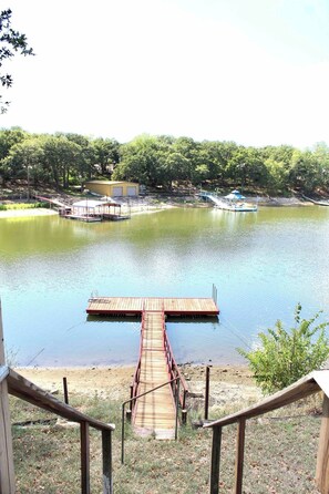Nice size dock for guest use