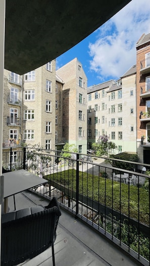 Balcony / Terrace / Patio, Building Exterior