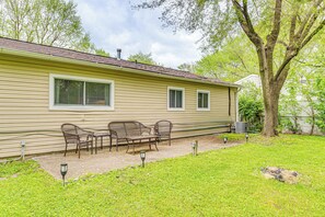 Patio | Fire Pit | Outdoor Seating