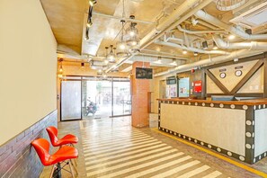 Entrance / Reception