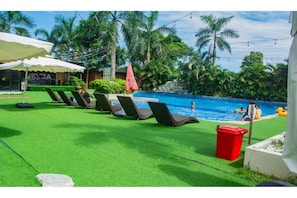 Holiday Home Swimming Pool