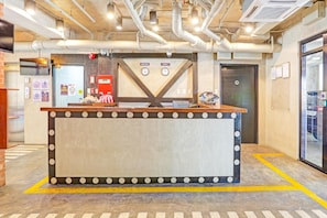 Entrance / Reception