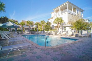 Communal pool area.