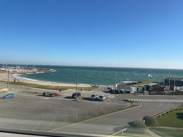 Beach/ocean view