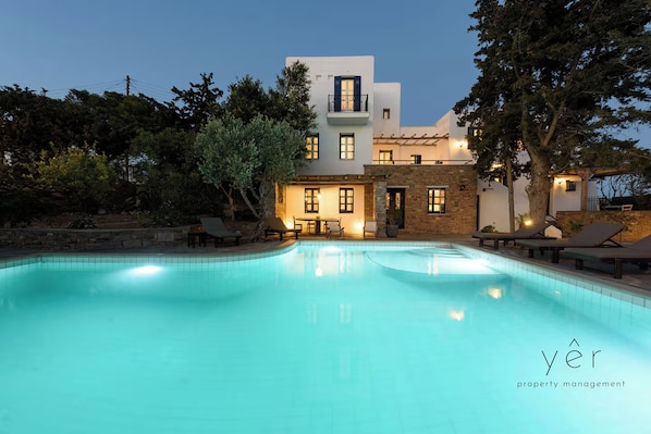 Pool