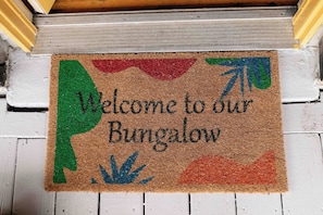 Welcome to the Mountain Laurel Bungalow 🌿 Your cozy escape in Lake Harmony starts the moment you step through the door.
