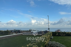 Seaview - East Cliff Sea View Broadstairs - Kent - brought to you by the local family run business - seastay.co.uk