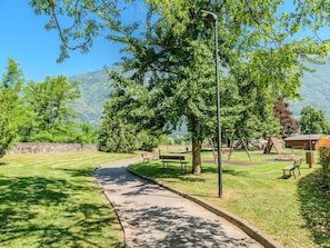 Baum, Bergforms, Gras, GrĂŒn, Natur, Blatt, Berg, NatĂŒrliche Landschaft, HĂŒgel, Landschaft