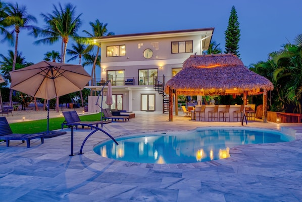 Welcome to Casa De Cayo sunset view