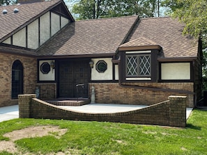 Additional entrance of the home.