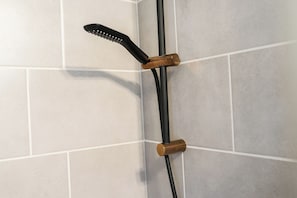 Dusche mit Handbrause