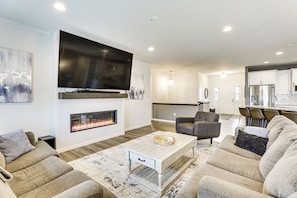 Living Room | Electric Fireplace | Smart TV | Main Level