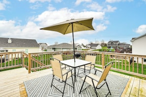 Deck | Charcoal Grill | Outdoor Dining Area | Fenced Backyard