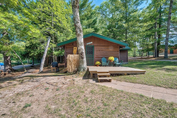 Levering Vacation Rental | 3BR | 1BA | 1,000 Sq Ft | 3 Steps Required
