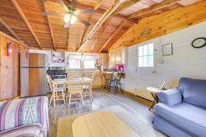 Living Room | Single-Story Cabin | Free WiFi